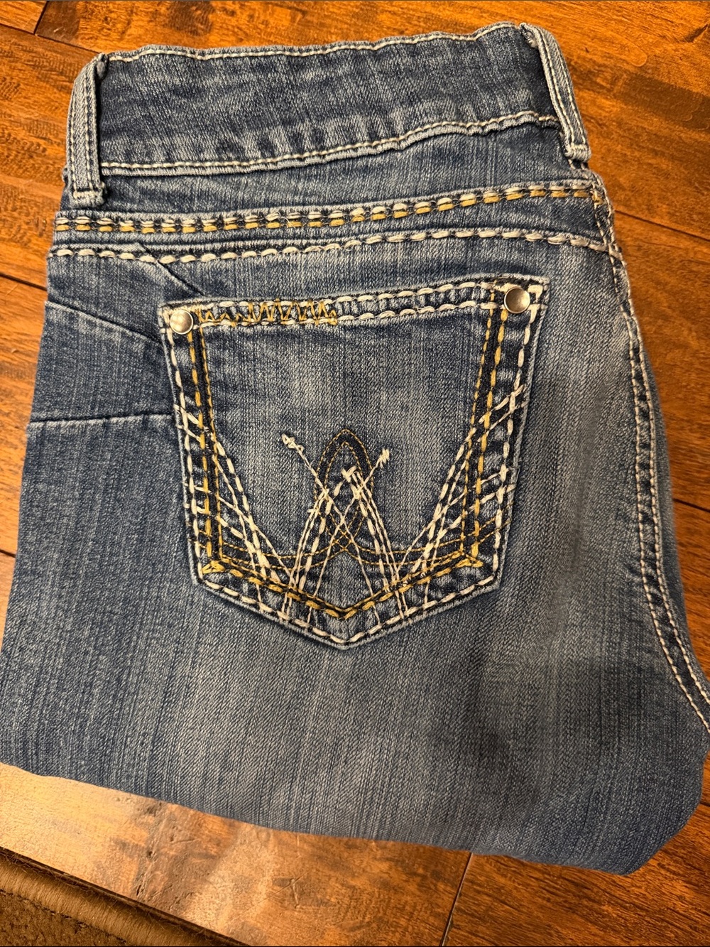 Wrangler Blue Women's Denim Jeans with Contrast Stitching Sz 7/8
